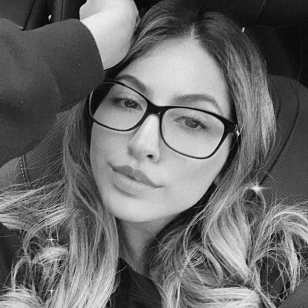Meet your Posher, Isabel